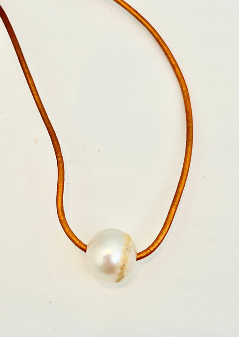 Single Large Silver Frost Tahitian Pearls on Honey Leather