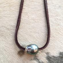 Precious Tahitian on Leather